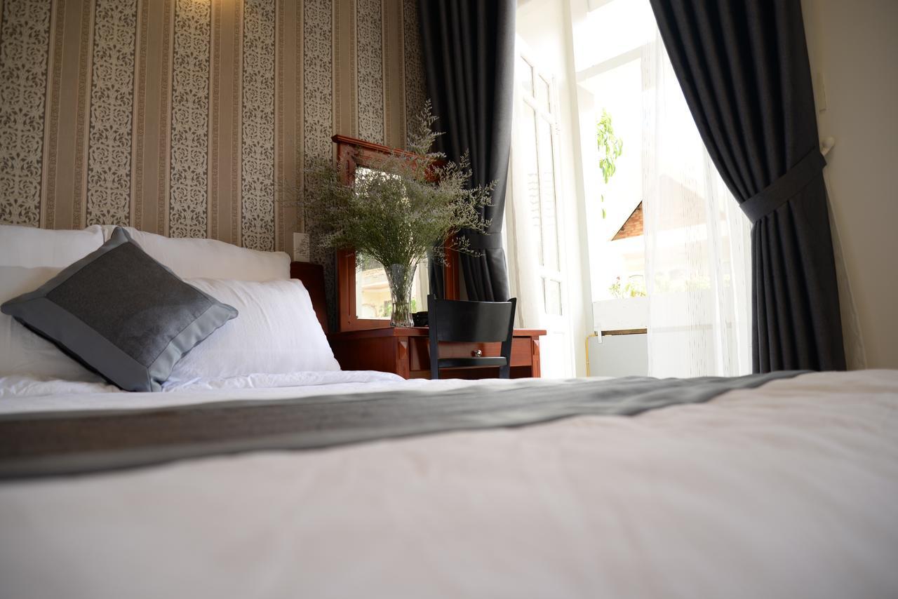 Amis Hotel Dalat Bagian luar foto