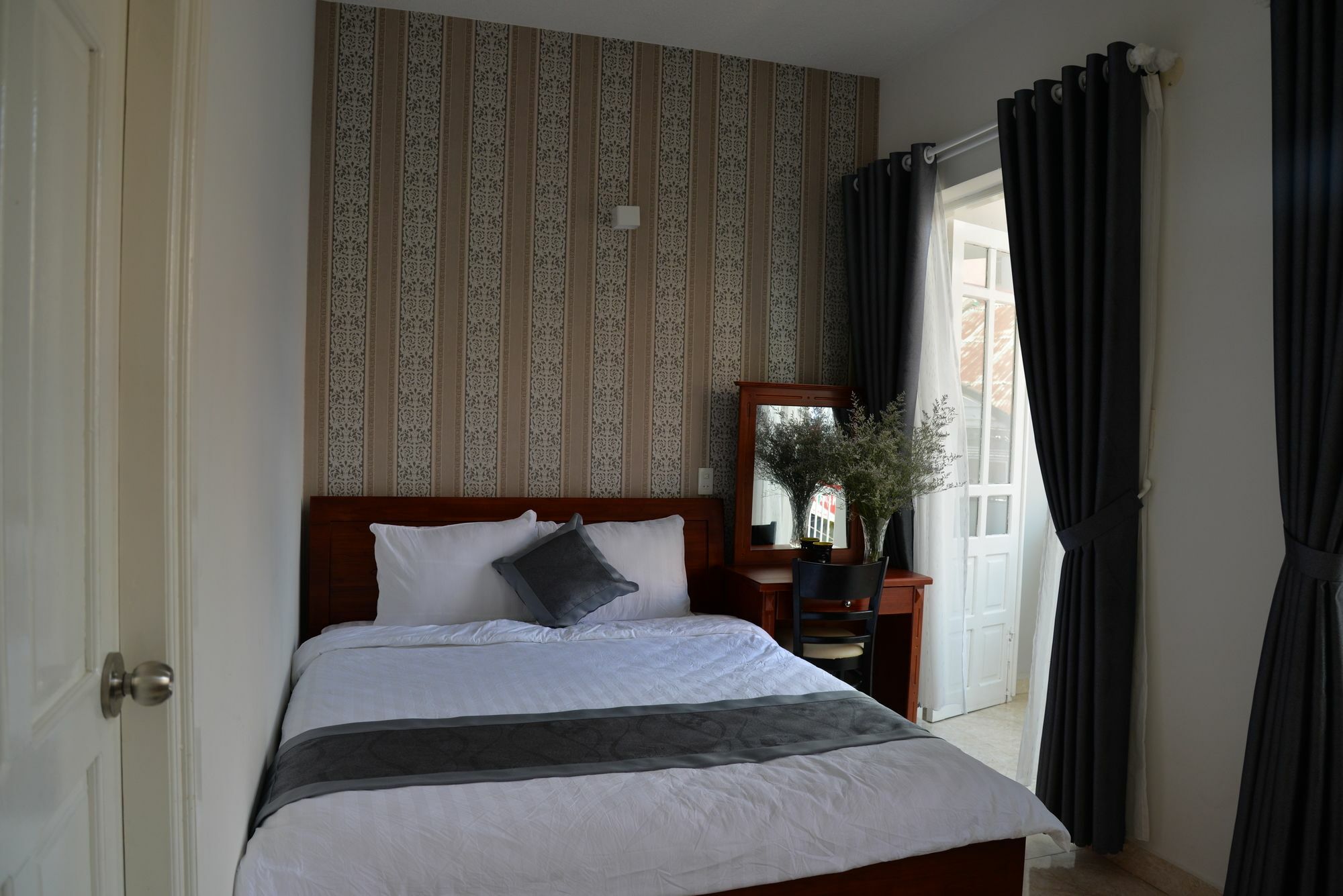 Amis Hotel Dalat Bagian luar foto