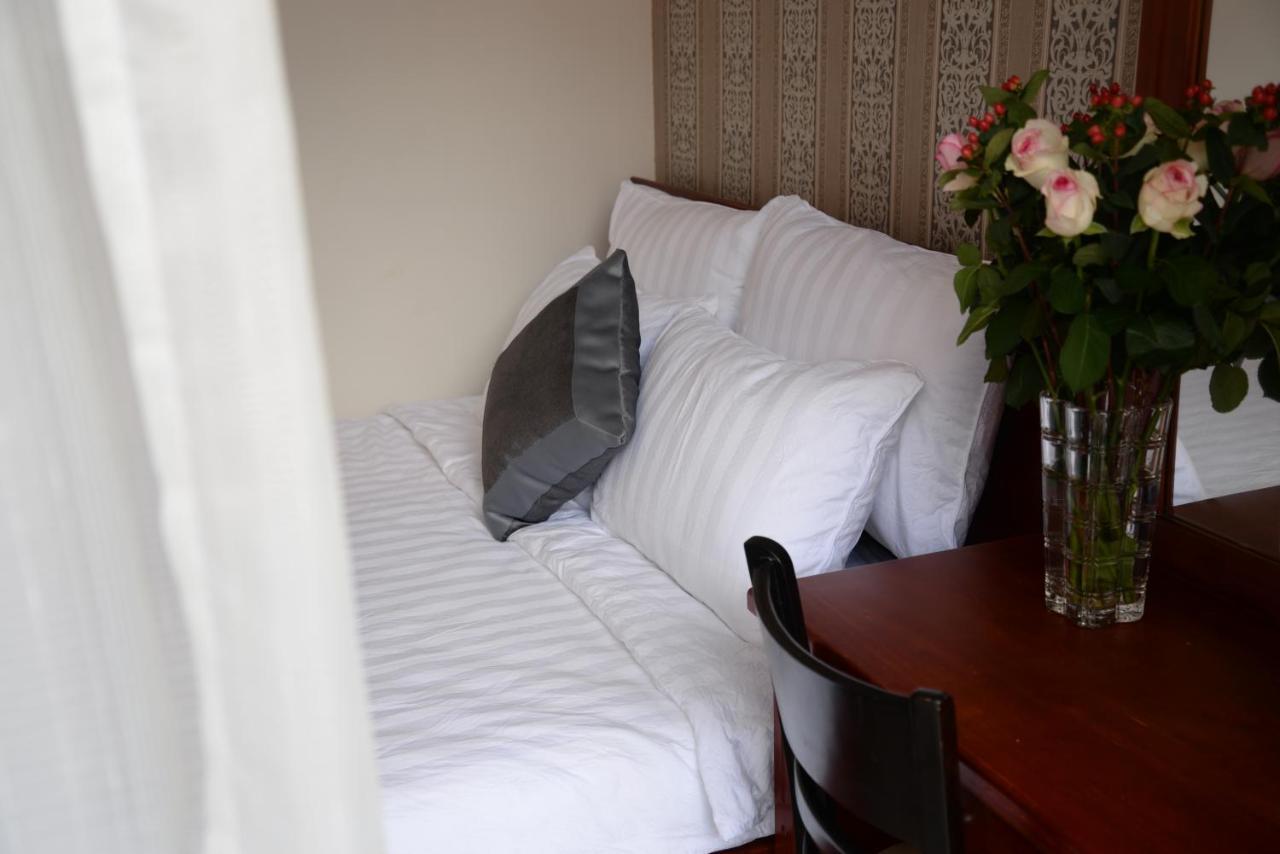Amis Hotel Dalat Bagian luar foto